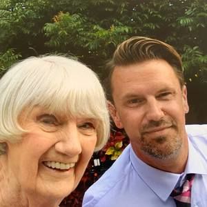 Meet your Posher, Guy